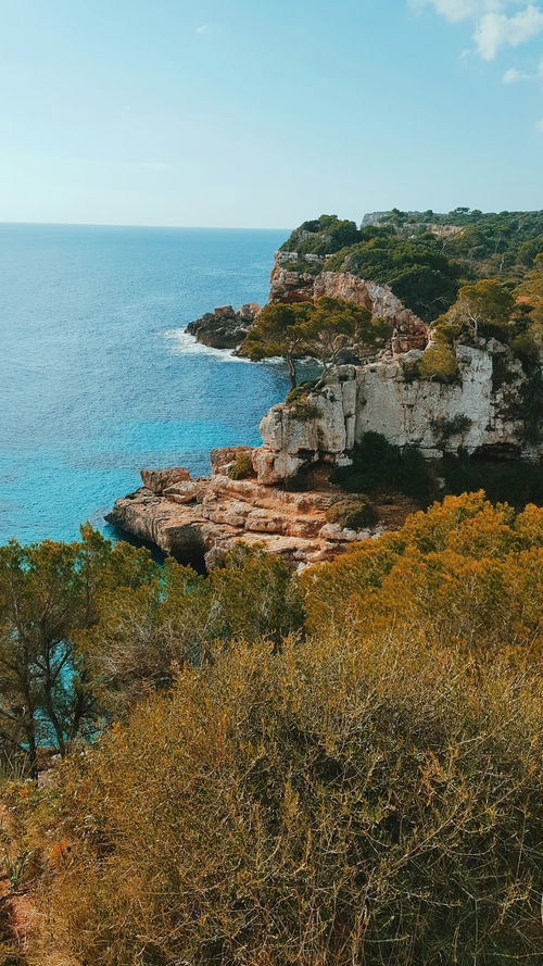 Traumhafte Küste von Mallorca am Cap de Formentor als Postkarten-Hintergrund